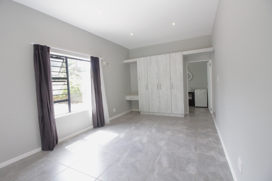 5 Bedroom Property for Sale in Noorsekloof Eastern Cape